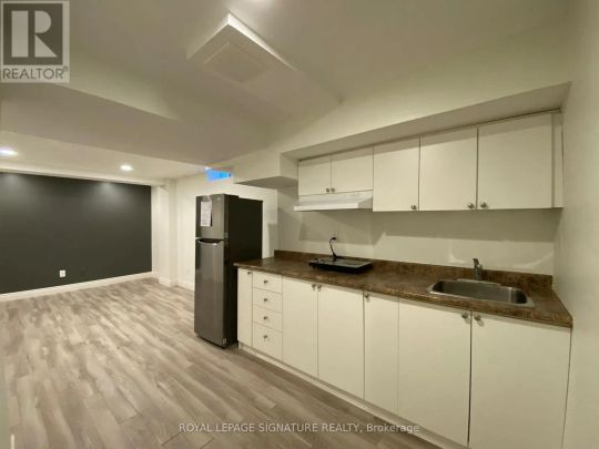 3086 LAVENHAM PLACE - Photo 1