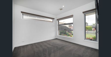 Modern Home in Prime Delahey Location! - Photo 3