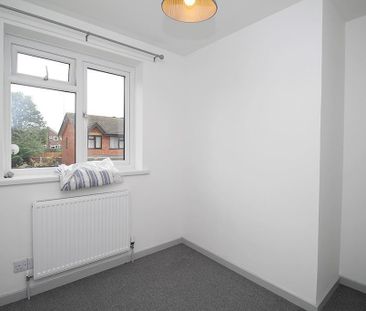 2 bedroom end of terrace house to rent - Photo 5