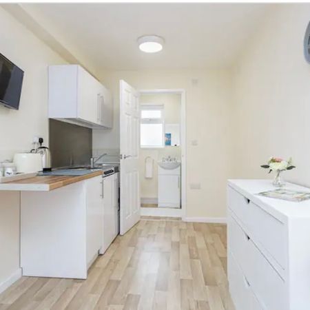 Room in a Shared House, Blackberry Terrace, SO14 - Photo 3