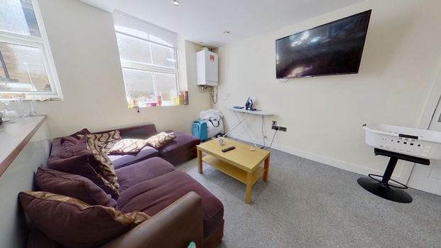5 bedroom flat to rent - Photo 1