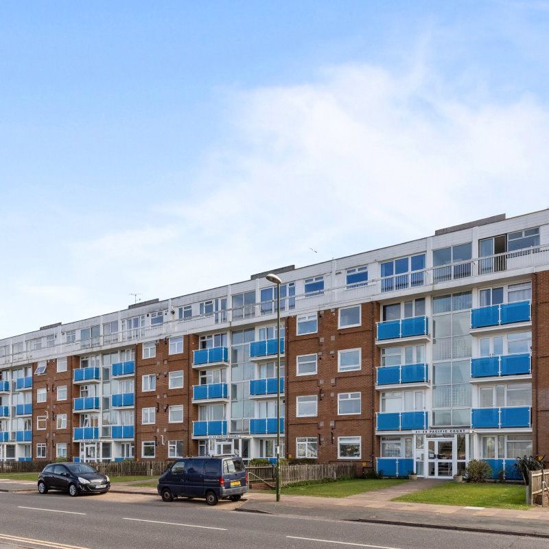 Pacific Court - Photo 1