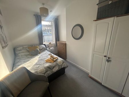 3 bedroom terraced house to rent - Photo 5