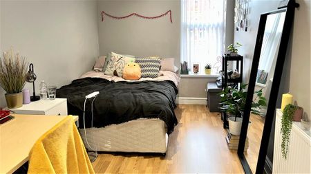 4 bedroom terraced house to rent - Photo 5