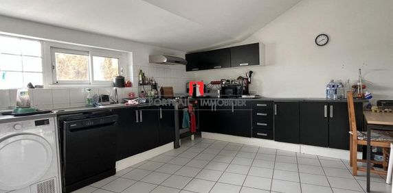 Maison ancienne à louer, 4 pièces - Bourg 33710 - Photo 2