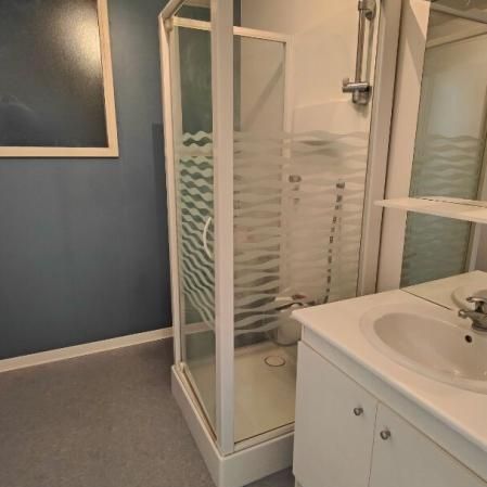 Location Appartement 1 pièce 40m² AIRE SUR L ADOUR 40800 - Photo 3