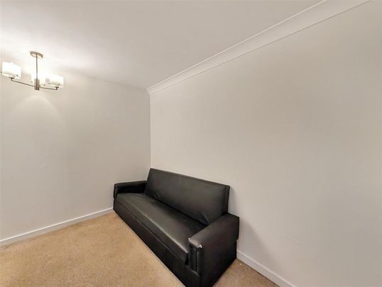 3 bedroom apartment to rent - Photo 1