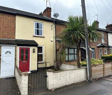 2 bedroom terraced house to rent - Photo 2