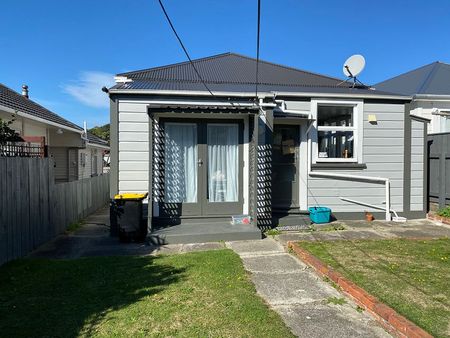 Sunny, warm, comfortable flat ideal for a couple - Photo 3
