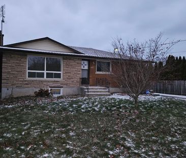 For Lease - 611 Geneva Street Unit# upper, St. Catharines, Ontario - Photo 2