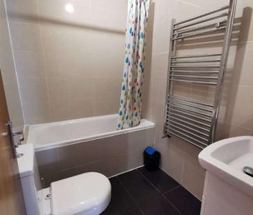 Blackstock Road, Finsbury Park, London, N4 - Photo 3