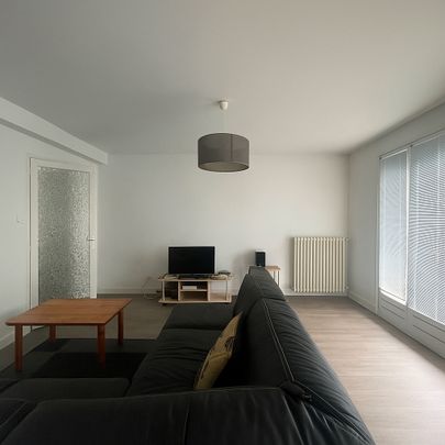 Location Appartement 3 pièces 83m² - Photo 1