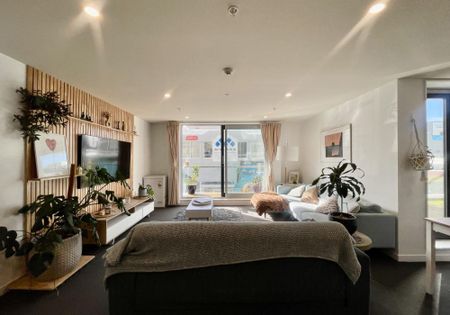 Contemporary Charm, Two Bedroom Apartment - Photo 3