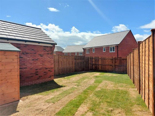 70, Hedgerow Way, Holmer, Hereford - Photo 1