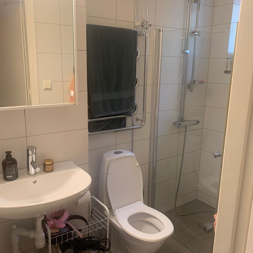 Körsbärsvägen, Stockholm - Photo 1