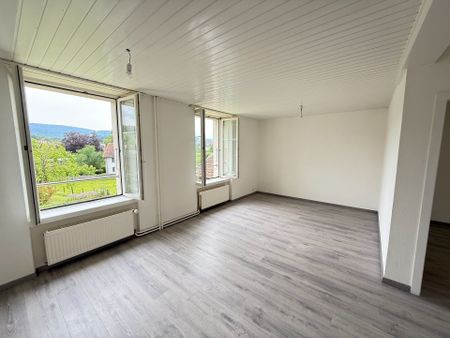 Rez de chaussée - Appartement pratique et abordable avec place de parc et JARDIN COMMUN - Foto 2
