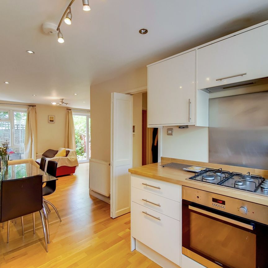 Bedford Hill - Photo 1