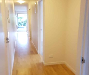 Simply beautiful city complex living! - Photo 5