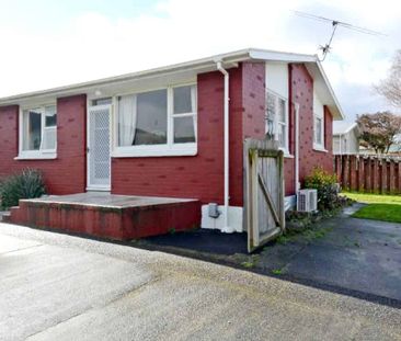 CLOUSTON PARK 2 BEDROOM - Photo 1