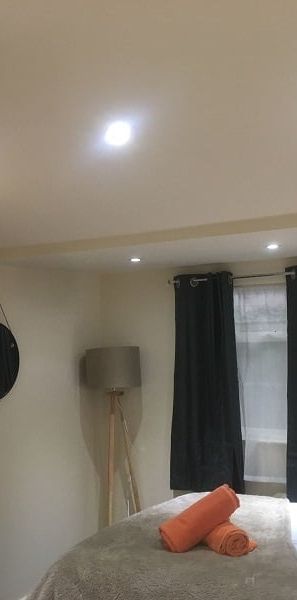 Studio Flat, Park Avenue, NW2 - Photo 1