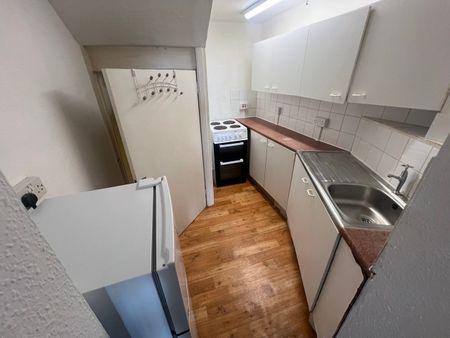 1 Bed Flat, Lodge Place, BS1 - Photo 4