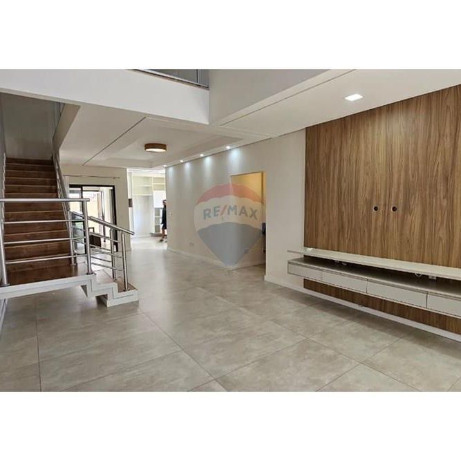 House with 3 bedrooms, 1 of which is a suite, with integrated living spaces in Eloy Chaves, Jundiaí. - Foto 1