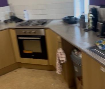 1 bedroom in a house share to rent - Photo 6
