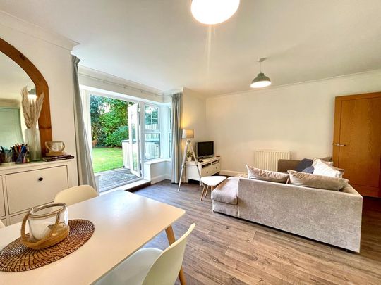 2 bedroom ground floor flat to rent - Photo 1
