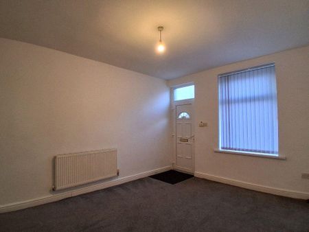 2 bedroom terraced house to rent - Photo 4