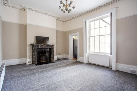 5 bedroom terraced house to rent - Photo 2