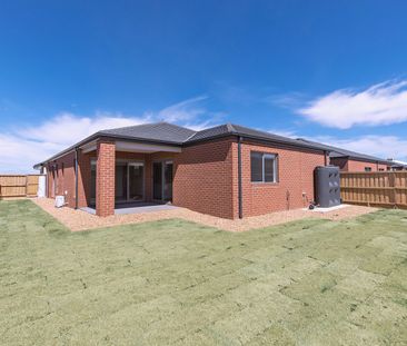 Spacious Family Home in Winter Valley - Photo 4