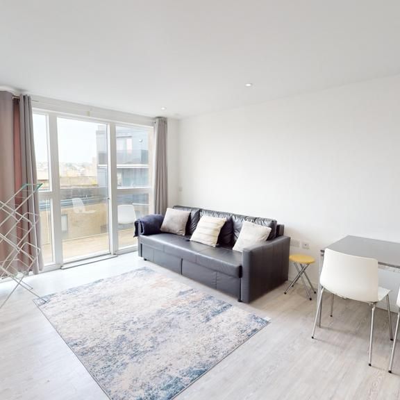 2 bedroom apartment to rent - Photo 1