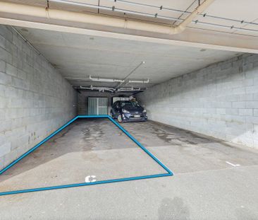 Spacious One-Bedroom Apartment with Two Carparks - Photo 5