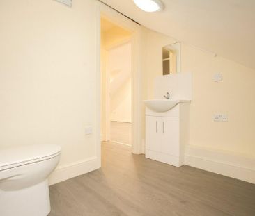 1 bedroom penthouse to rent - Photo 6