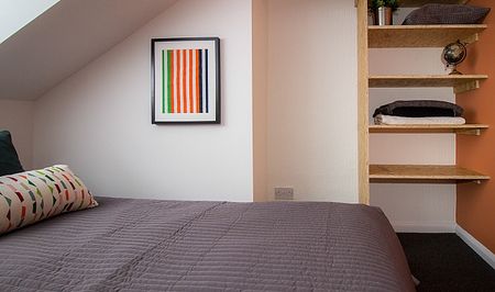 Beautiful 5-Bedroom Student House in Sheffield - Photo 4