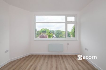 Flat to rent - Worsley Bridge Road, London, SE26 - Photo 2