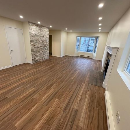 House for rent - Photo 3