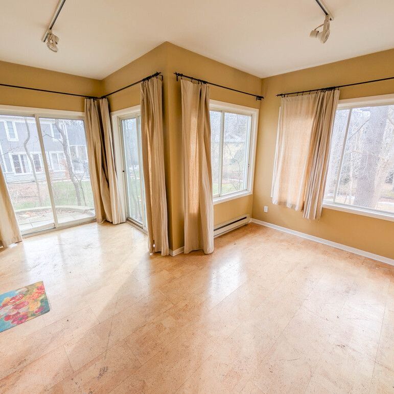 For Lease - 262 Alscot Crescent, Oakville, Ontario - Photo 1