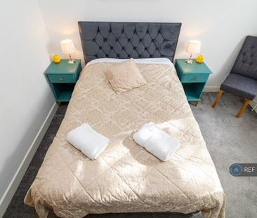 4 bedroom terraced house to rent - Photo 2