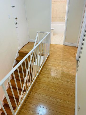 For Lease - 3025 The Credit Woodlands Road Unit# 330, Mississauga, Ontario - Photo 3