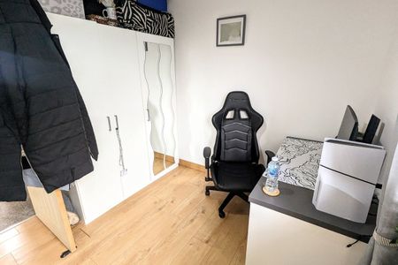 Pendre Crescent, Llanharan, PONTYCLUN - Photo 4