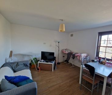 Room in a Shared Flat, Radford House, E14 - Photo 2