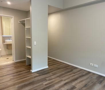 2nd floor modern 2 bedroom unit - Photo 3