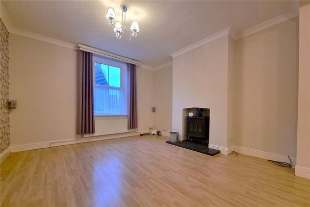 3 bedroom end of terrace house to rent - Photo 1