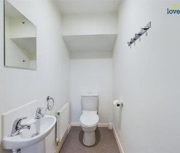 2 bedroom terraced house to rent - Photo 4