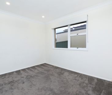 Conveniently Located 4 Bedroom Home - Photo 5