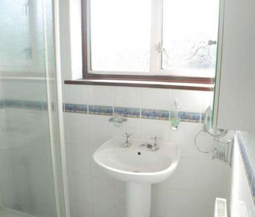 Torrington Drive, Potters, EN6 - Photo 4