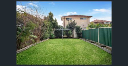 Well-Presented 4 Bedroom Duplex in a Prime Location - Photo 3