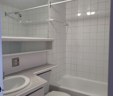 Studio chauffé, eau chaude, poêle, frigo - Photo 4