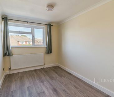 5 bedroom semi-detached house to rent - Photo 4